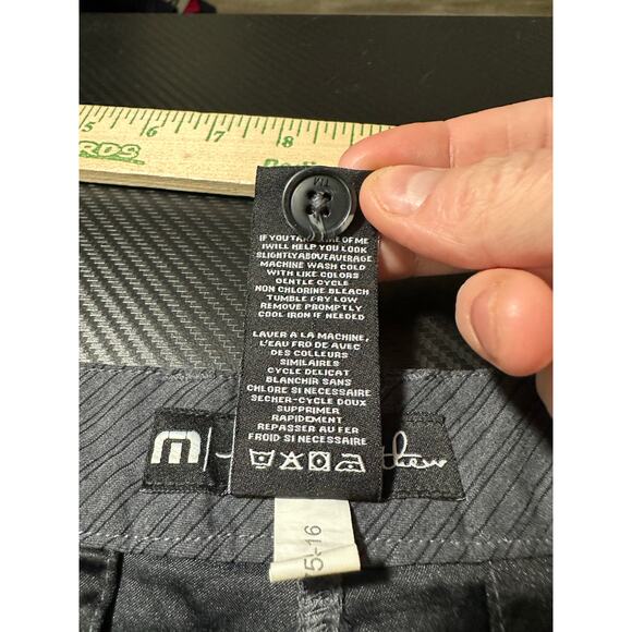 Travis Mathew Golf Shorts Striped Grey Black Size 32 x 10 Inch Lightweight - Picture 5 of 10